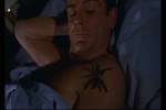 Aranha anda pelo corpo de Bond